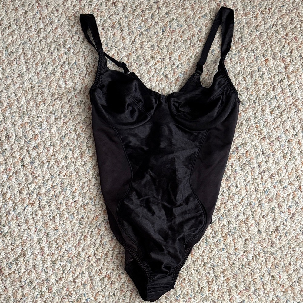 Vanity Fair Black Shapewear Bodysuit
